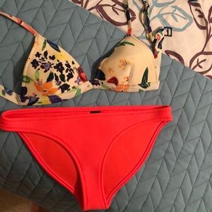 Triangl Bikini